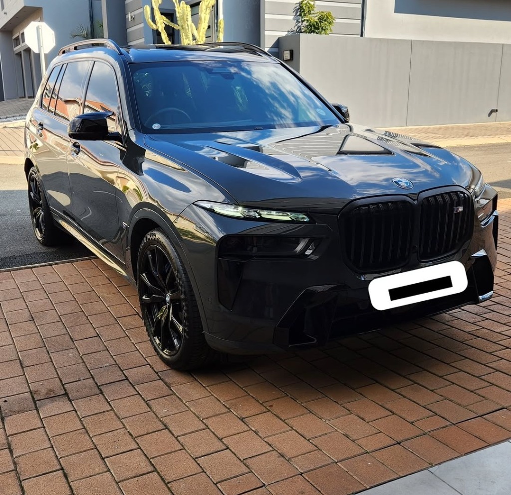 BMW X7 M60i